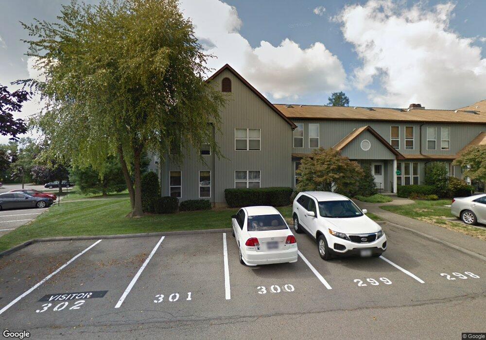 78 Hemlock Cir, Peekskill, NY 10566 - photo 1