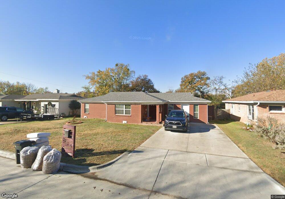 925 Walter St, Bedford, TX 76022 - photo 1