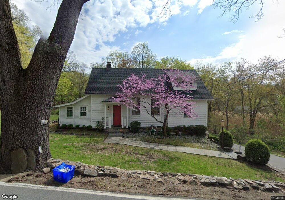 190 Mount Airy Rd W, Croton On Hudson, NY 10520 - photo 1