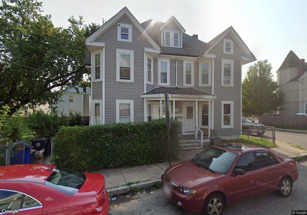 46 Nichols St unit top right, Haverhill, MA 01830 - photo 1