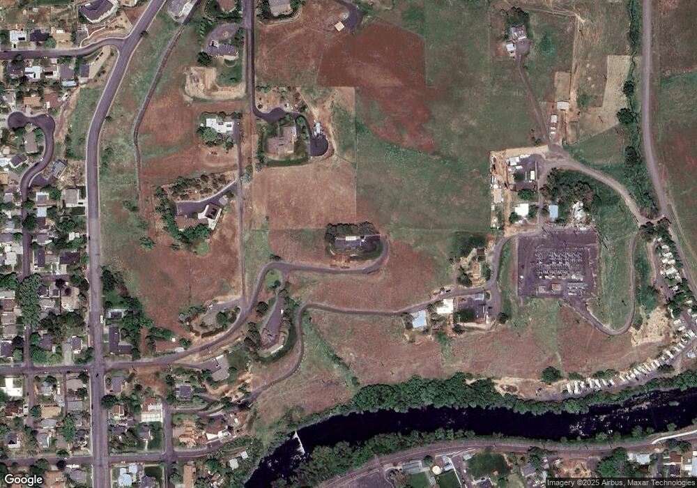 311 NE Furnish Ave, Pendleton, OR 97801 - photo 1