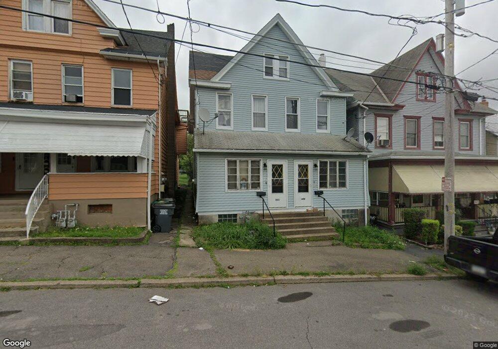 611 N Wyoming St, Hazleton, PA 18201 - photo 1