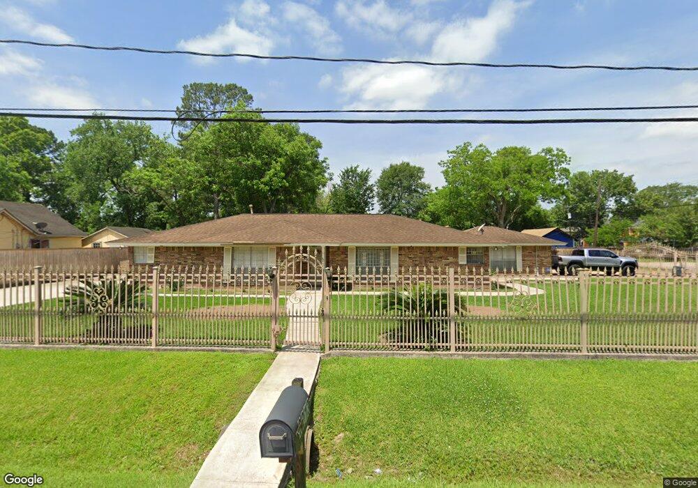8213 Schneider St, Houston, TX 77093 - photo 1