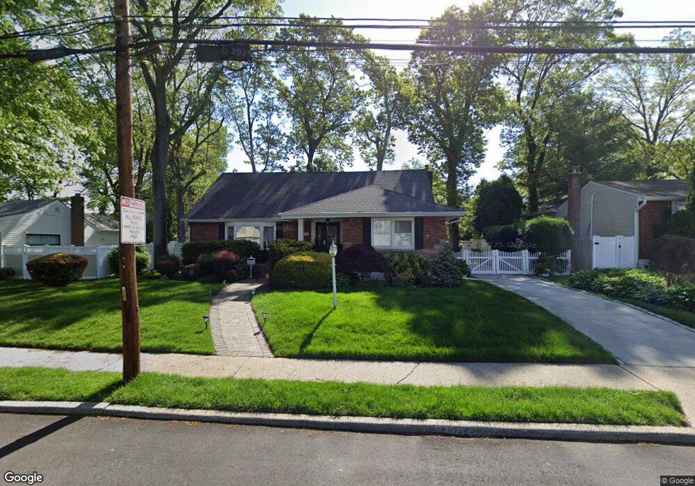 917 Orlando Ave, West Hempstead, NY 11552 - photo 1