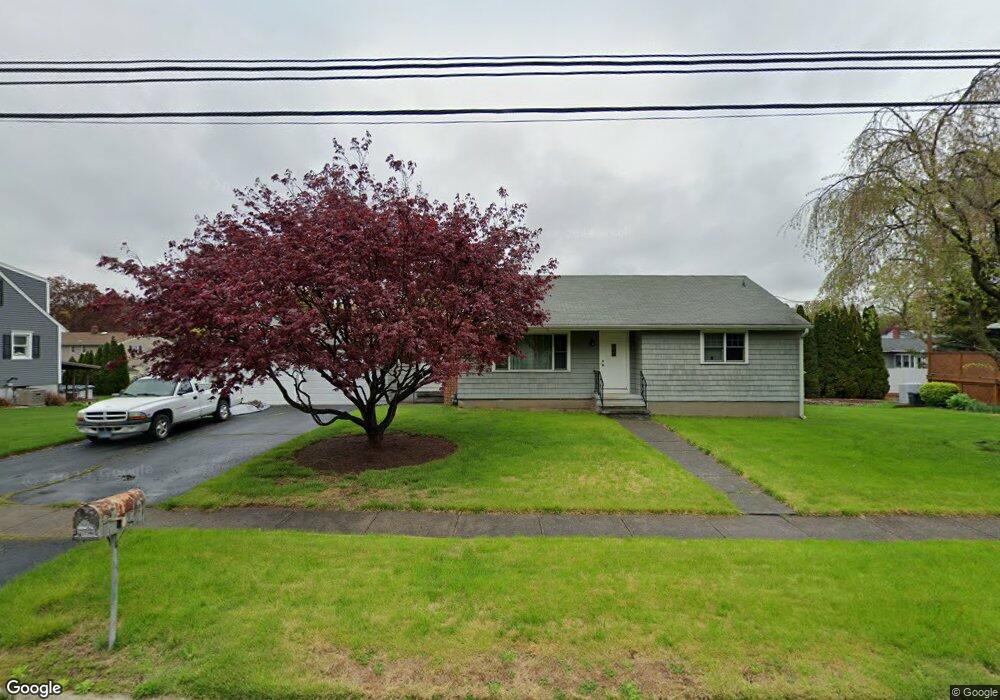 220 Fairfax Dr, Stratford, CT 06614 - photo 1