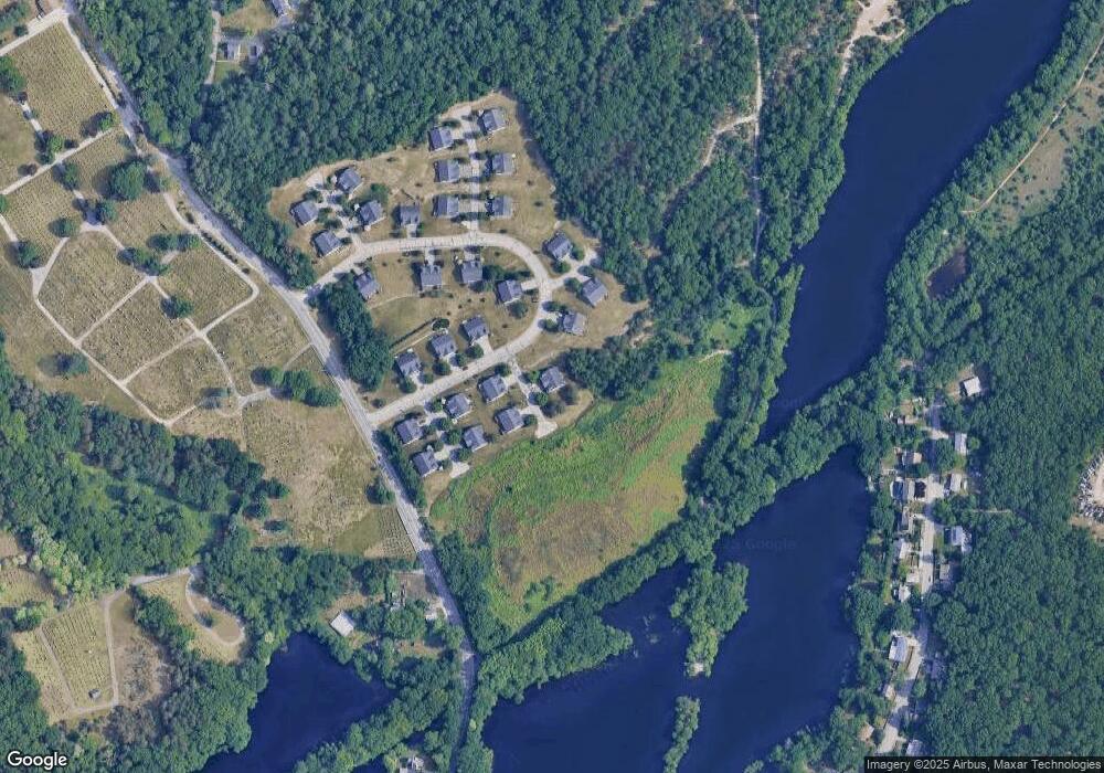 28 Fox Run Rd, Blackstone, MA 01504 - photo 1