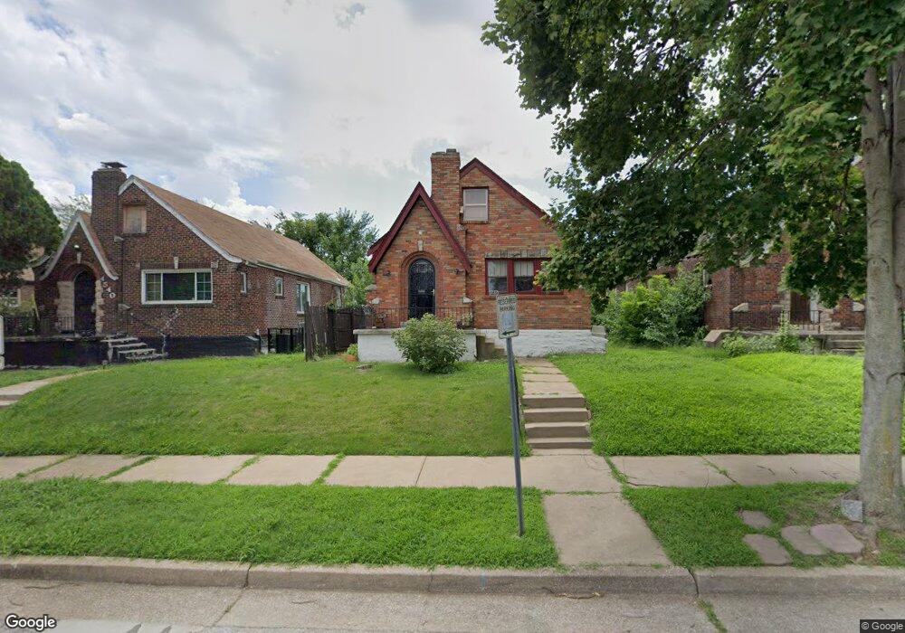 4544 Bessie Ave, Saint Louis, MO 63115 - photo 1