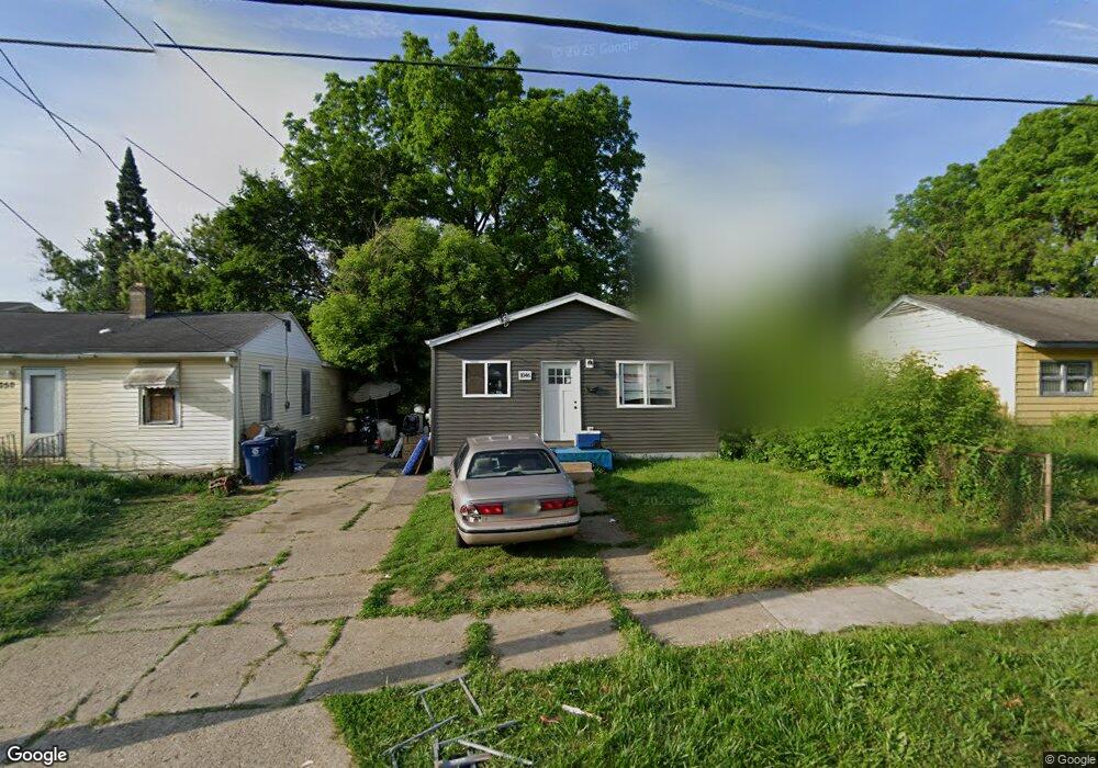 1046 E York Ave, Flint, MI 48505 - photo 1