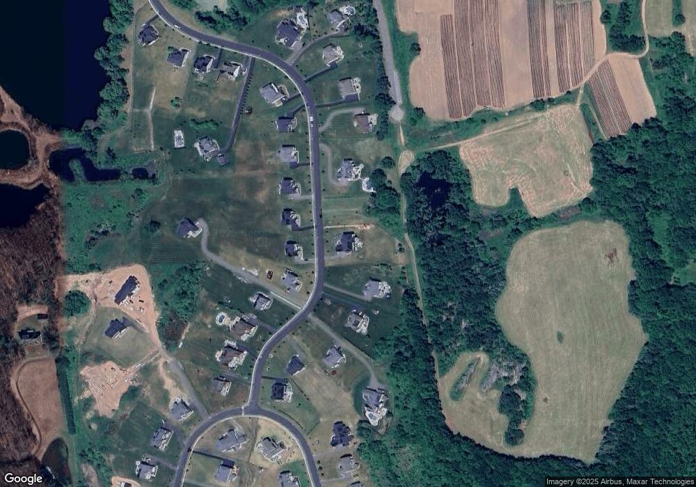 164 Pembroke Terrace, Glastonbury, CT 06033 - photo 1