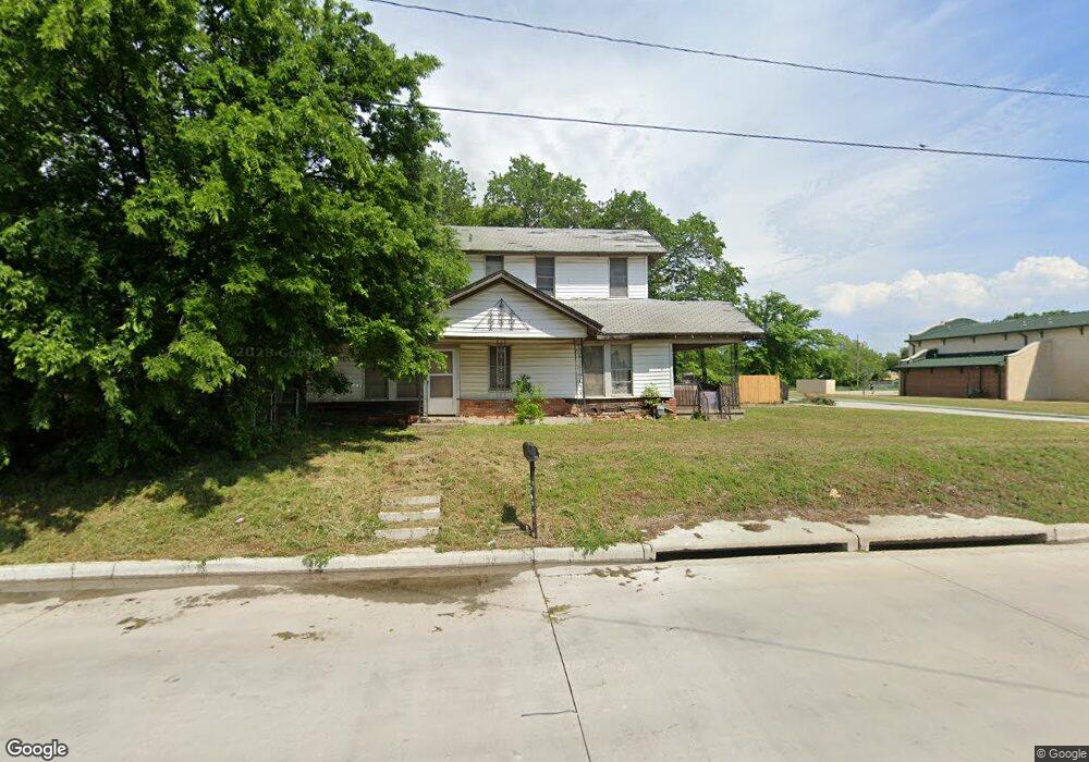 613 Bird St, Gainesville, TX 76240 - photo 1