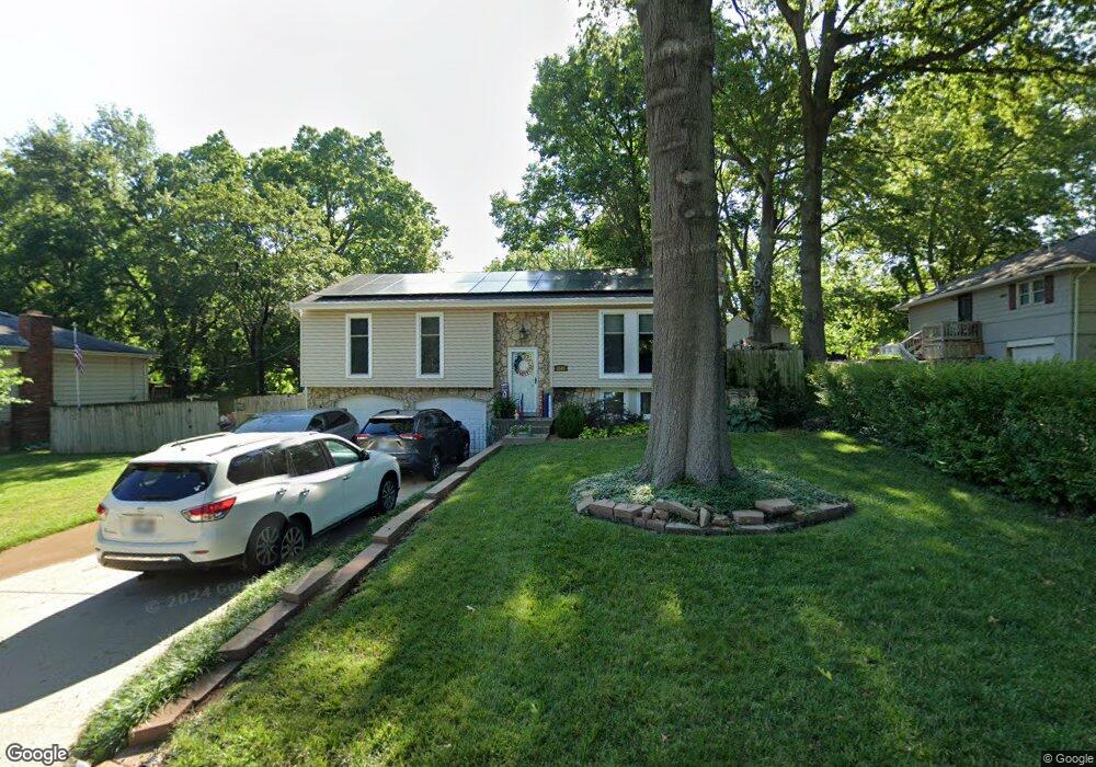 5508 Stearns St, Shawnee, KS 66203 - photo 1