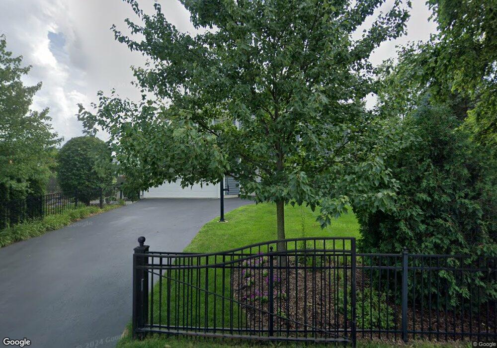 1701 Constitution Dr, Glenview, IL 60026 - photo 1