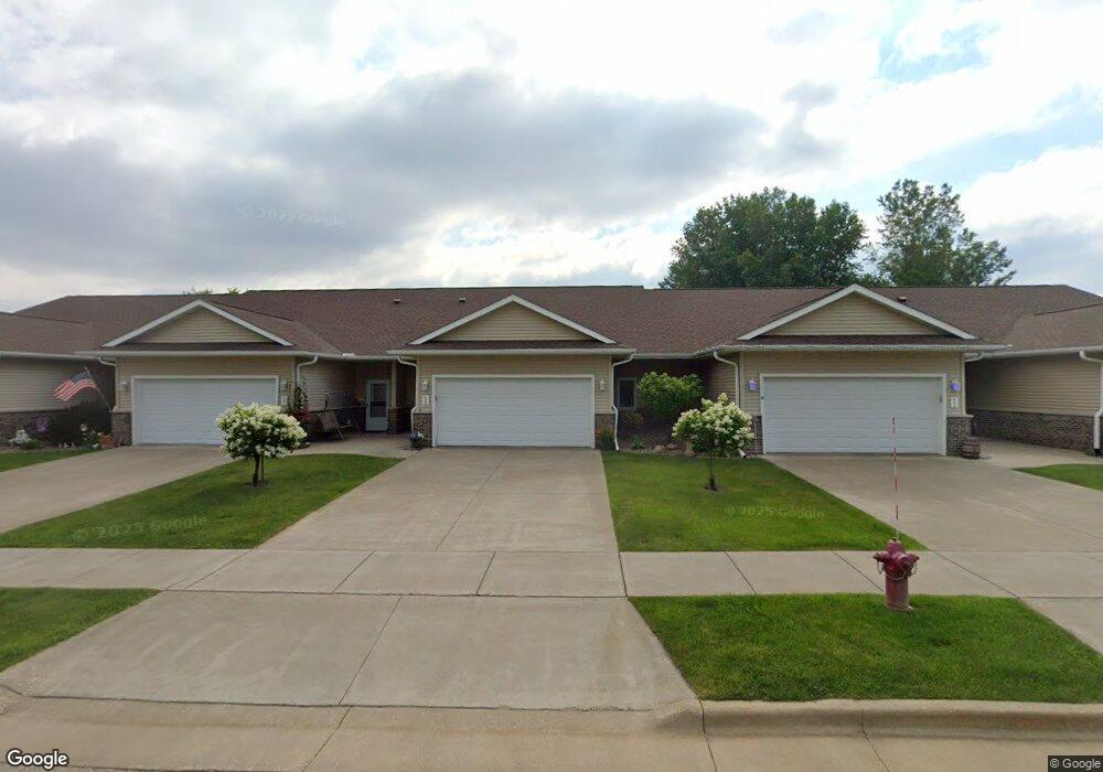 409 S Cherry Ln, Holmen, WI 54636 - photo 1