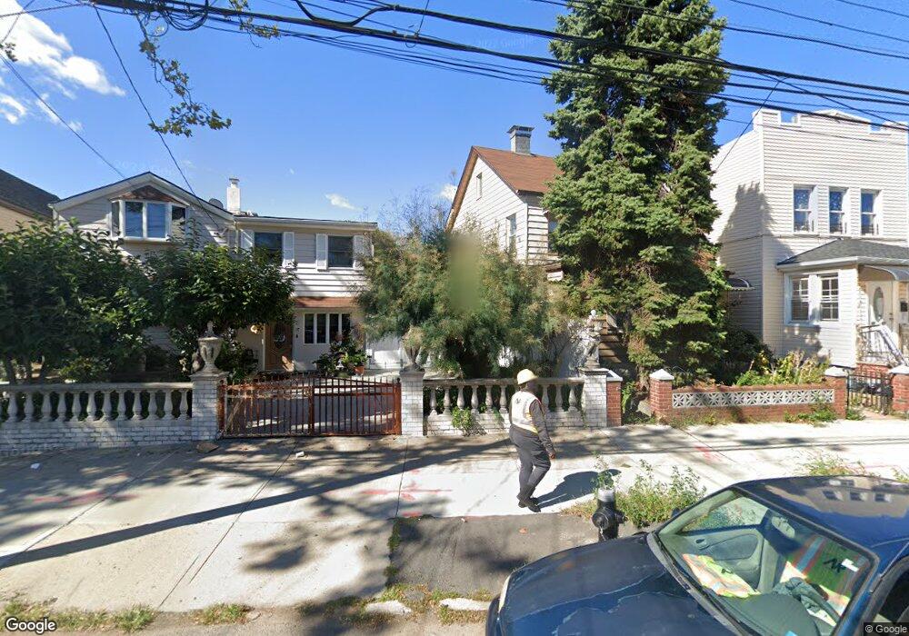 5748 Mazeau St, Maspeth, NY 11378 - photo 1