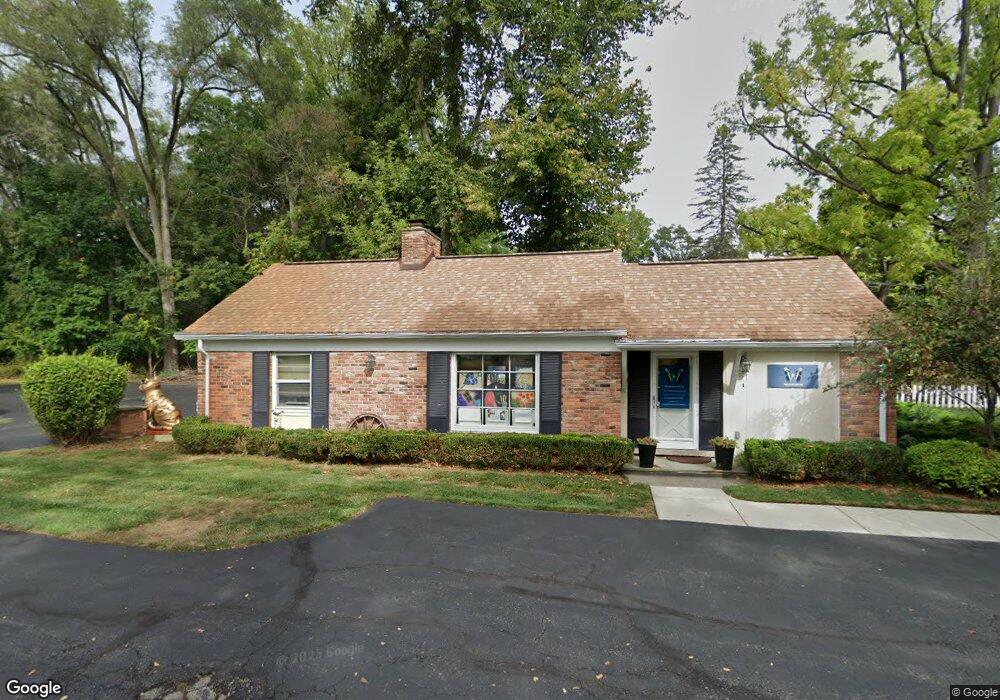32611 Franklin Rd, Franklin, MI 48025 - photo 1