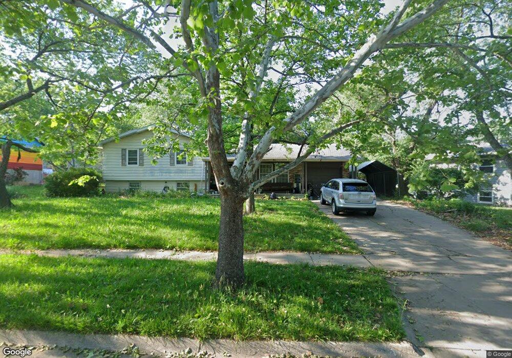 1206 SE 36th Terrace, Topeka, KS 66605 - photo 1