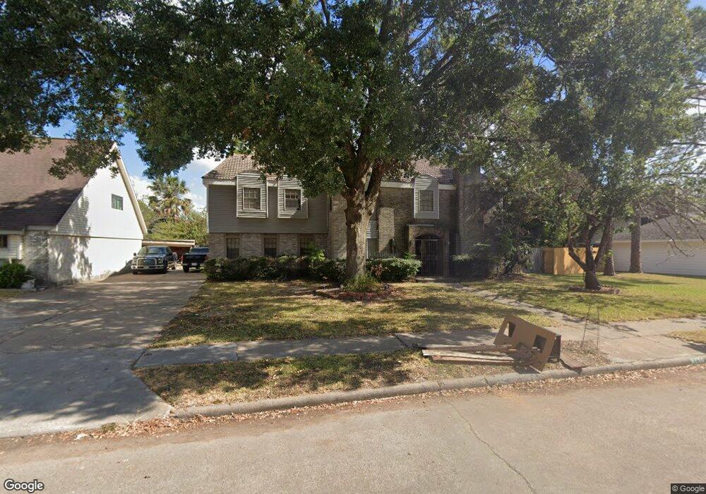 8010 Wray Ct, Houston, TX 77088 - photo 1