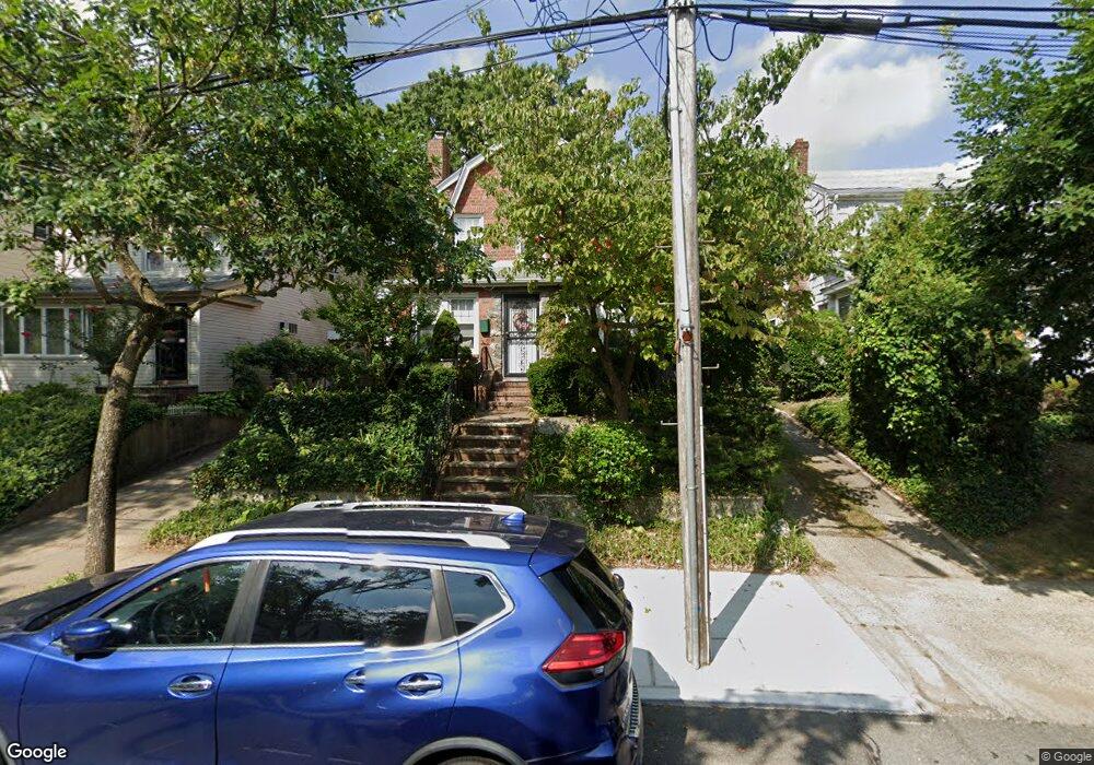 4352 171st St, Flushing, NY 11358 - photo 1