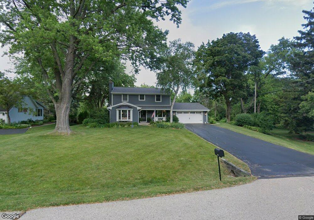 1950 Elm Tree Rd, Elm Grove, WI 53122 - photo 1