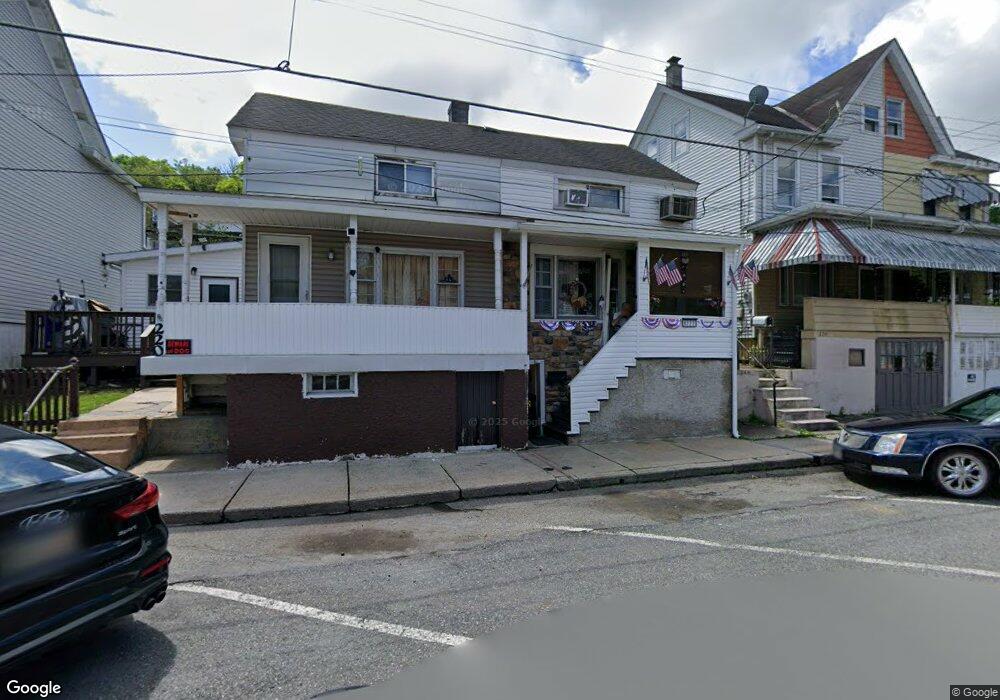 222 W Abbott St, Lansford, PA 18232 - photo 1