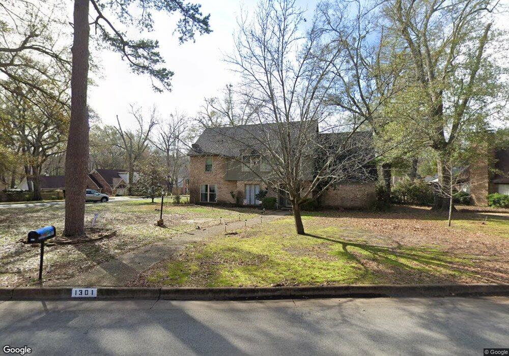 1301 1301 Queenspark, Tyler, TX 75703 - photo 1