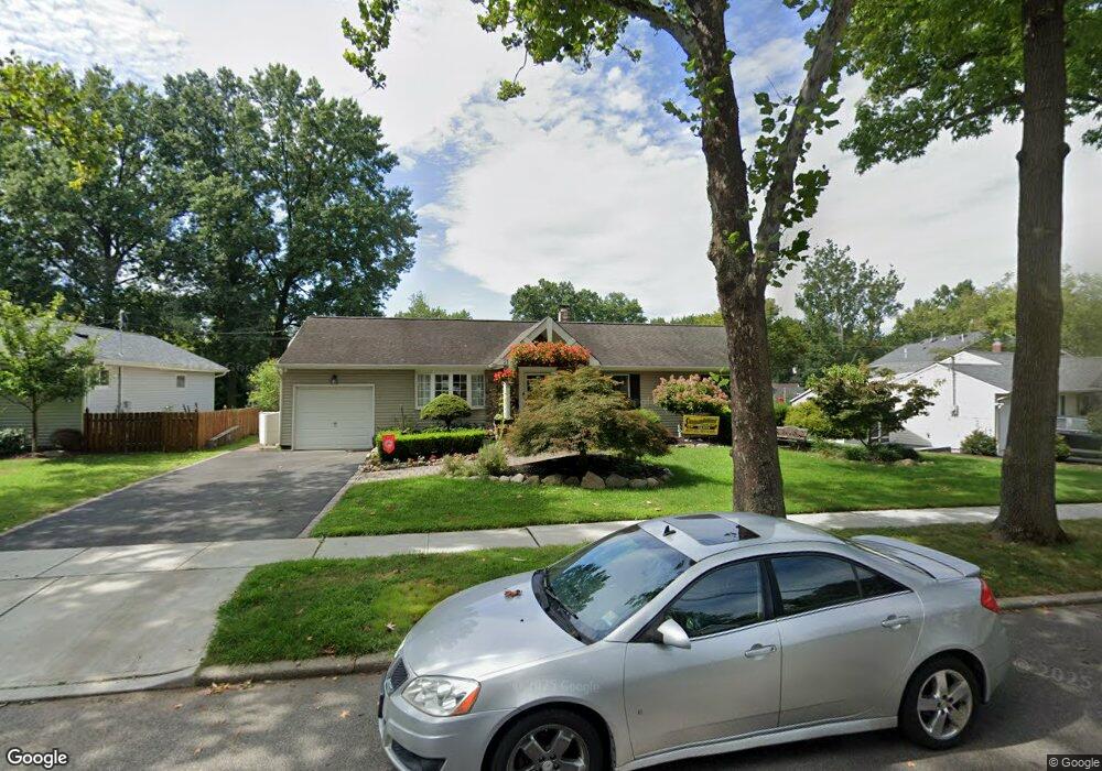 211 Mohawk Dr, River Edge, NJ 07661 - photo 1