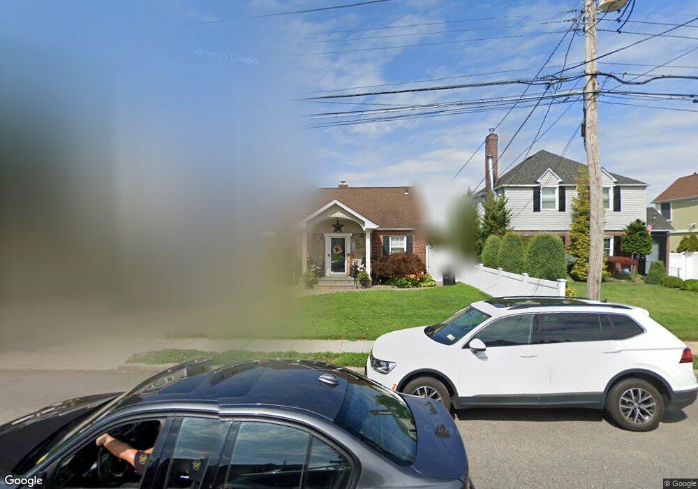 52 Commonwealth St, Franklin Square, NY 11010 - photo 1