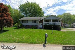 304 Park Lane Cir, Eldridge, IA 52748