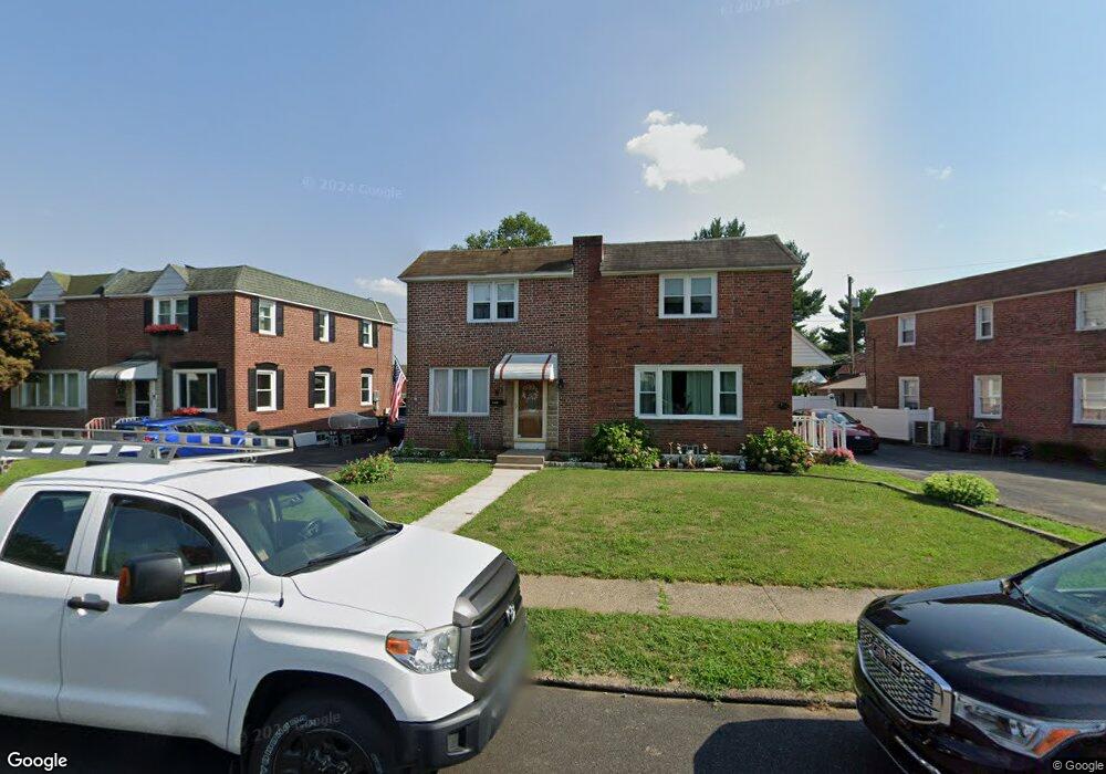 352 Holland St, Crum Lynne, PA 19022 - photo 1