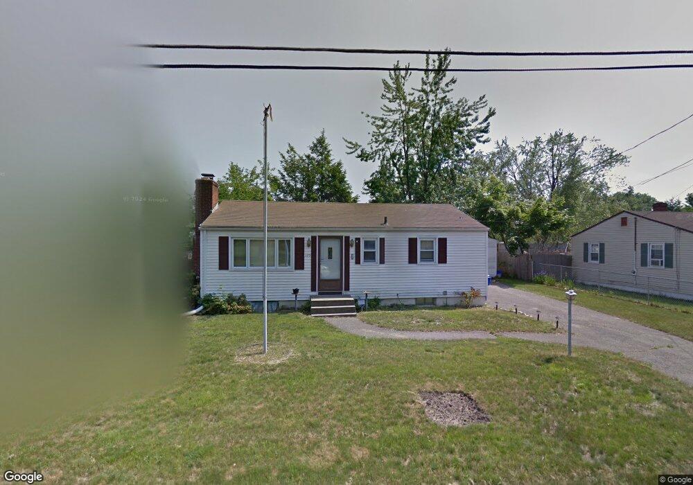 125 Switzer Ave, Springfield, MA 01109 - photo 1