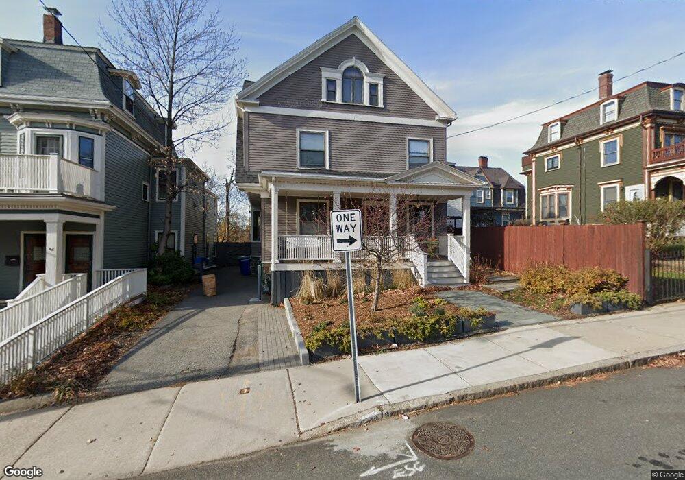 44 Walnut St, Somerville, MA 02143 - photo 1