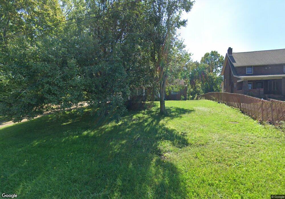 3555 Mccartney Rd, Youngstown, OH 44505 - photo 1