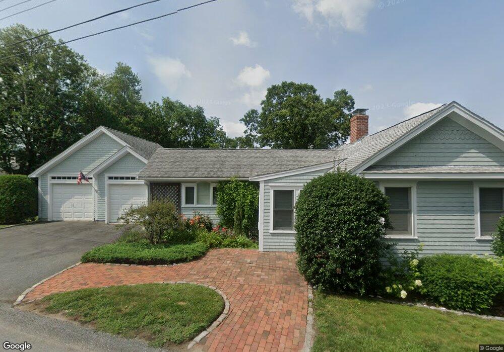 26 Wilson St, South Dartmouth, MA 02748 - photo 1