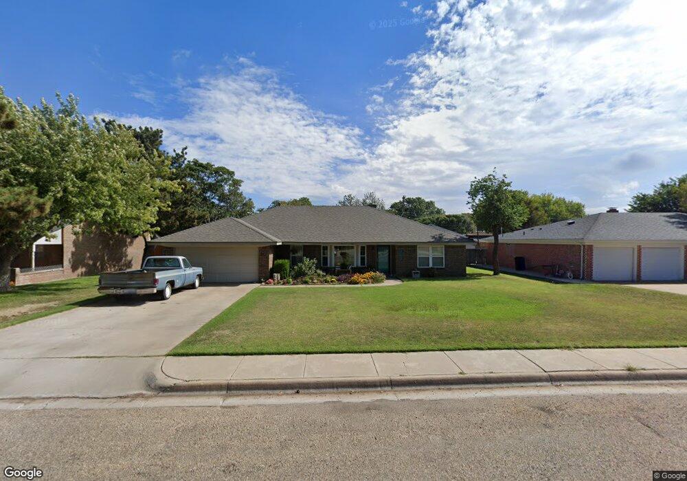 302 Bailey Ave, Dumas, TX 79029 - photo 1