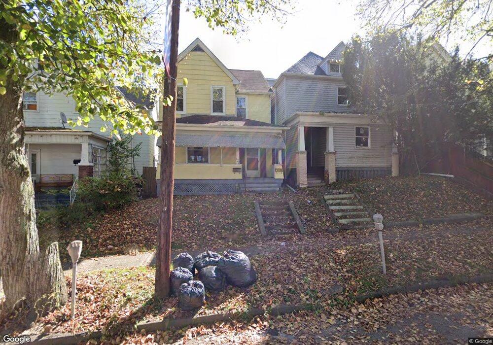 123 Farragut Ave, Vandergrift, PA 15690 - photo 1