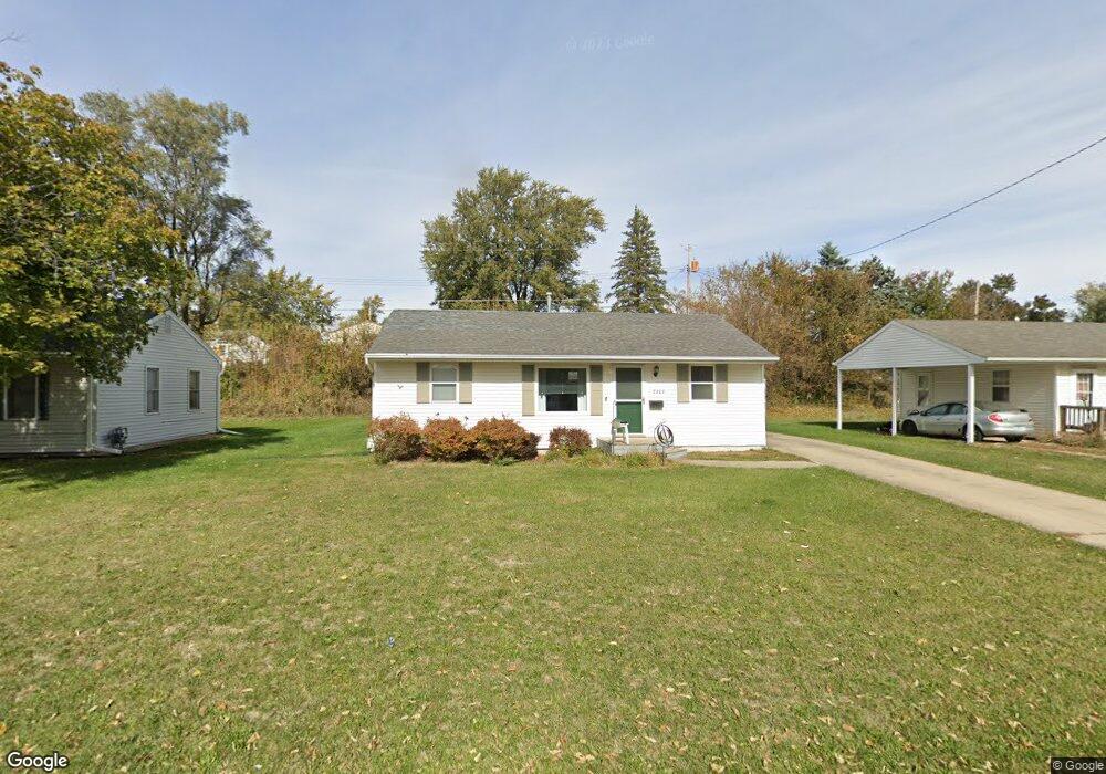 2208 S 8th Ave E, Newton, IA 50208 - photo 1