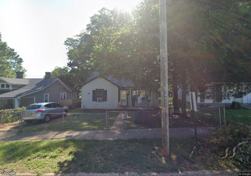 1104 S Meeting St, Statesville, NC 28677 - photo 1