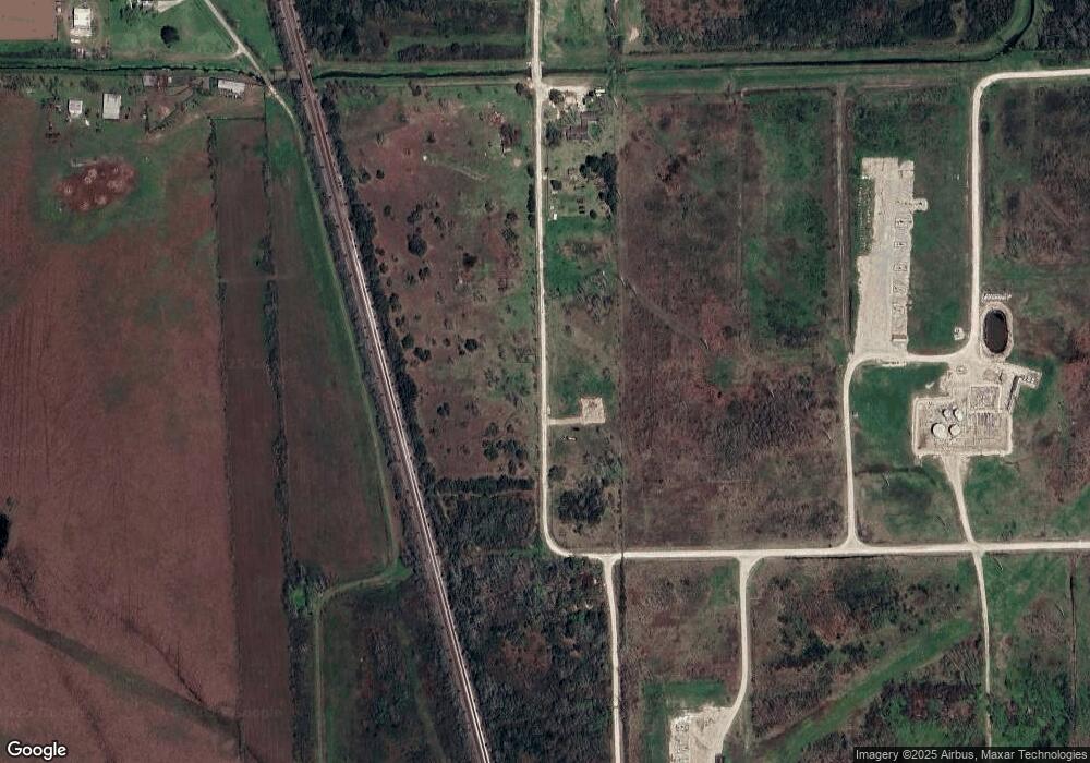 19121 Ramirez Rd, Alvin, TX 77511 - photo 1