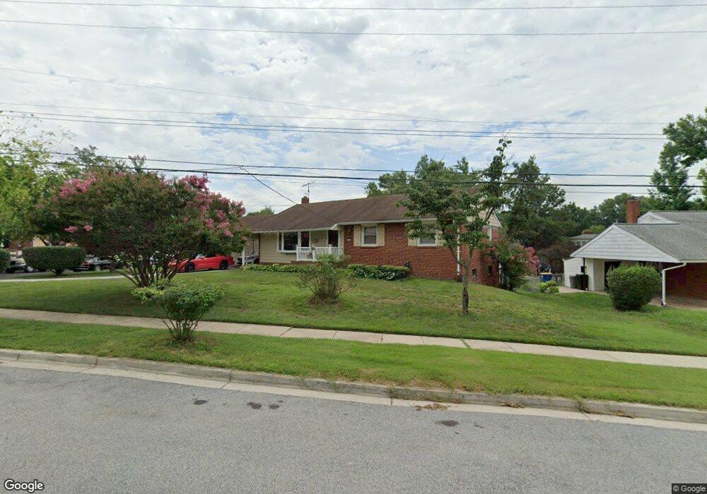 8005 Powhatan St, New Carrollton, MD 20784 - photo 1