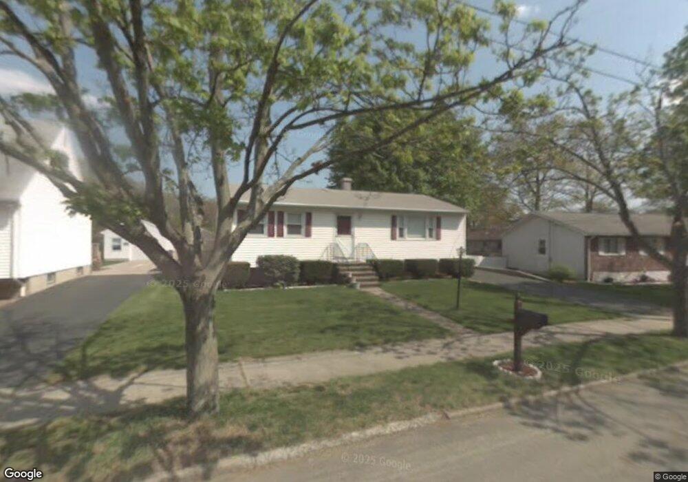 37 Mountain Top Ln, New Haven, CT 06513 - photo 1