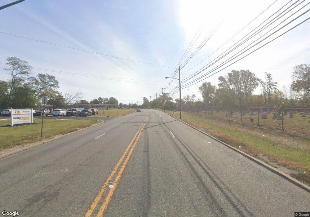 782 Pfeiffer Blvd, Perth Amboy, NJ 08861 - photo 1