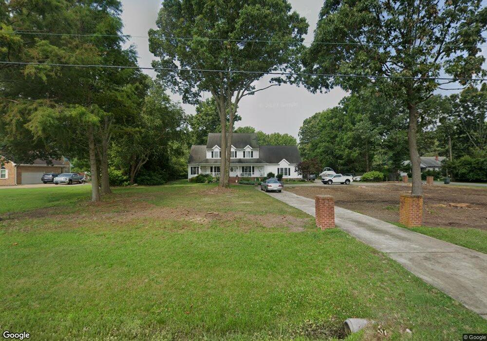 907 Dandy Loop Rd, Yorktown, VA 23692 - photo 1