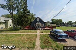 518 N Cherry St, Red Cloud, NE 68970