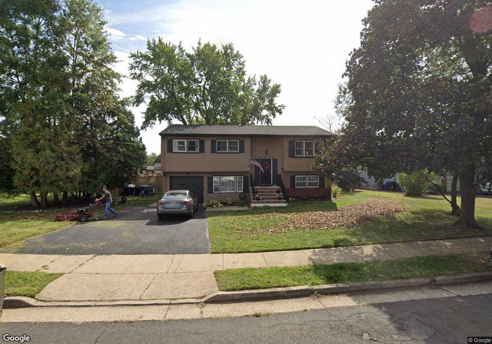 8 Weiss Dr, Middlesex, NJ 08846 - photo 1