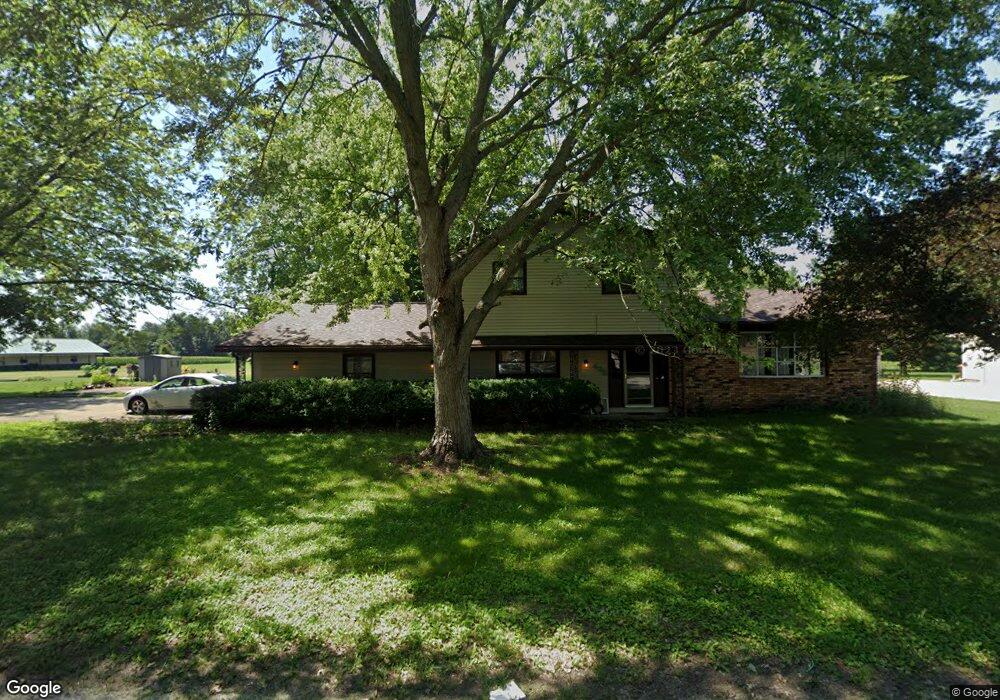 435 Campus View Dr, Lincoln, IL 62656 - photo 1