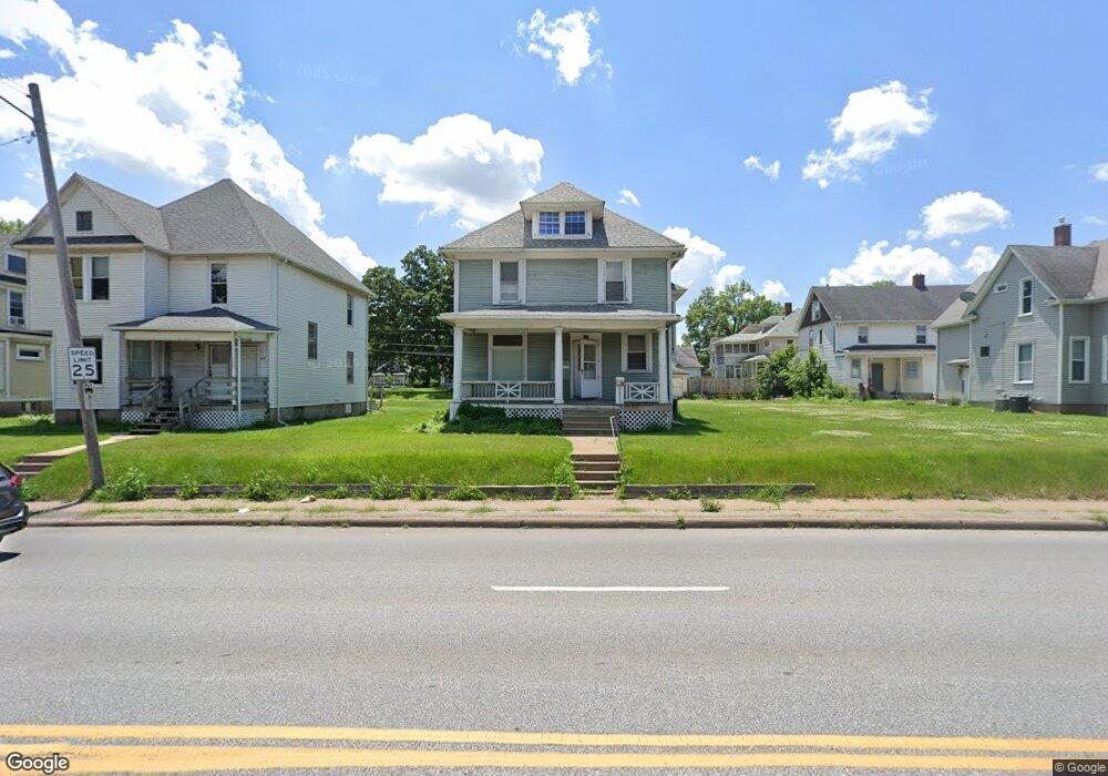 625 W Locust St, Davenport, IA 52803 - photo 1