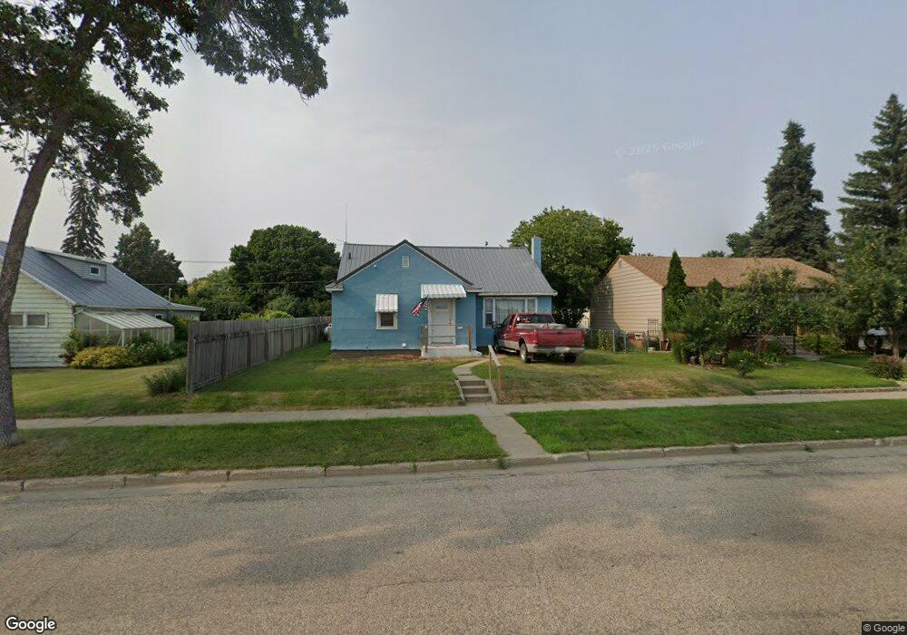 807 2nd St NE, Jamestown, ND 58401 - photo 1