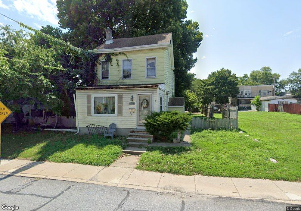 321 Fairview Rd, Crum Lynne, PA 19022 - photo 1