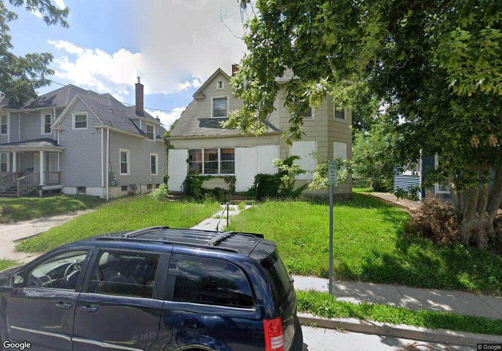 1816 Pershing Ave unit 2, Davenport, IA 52803 - photo 1