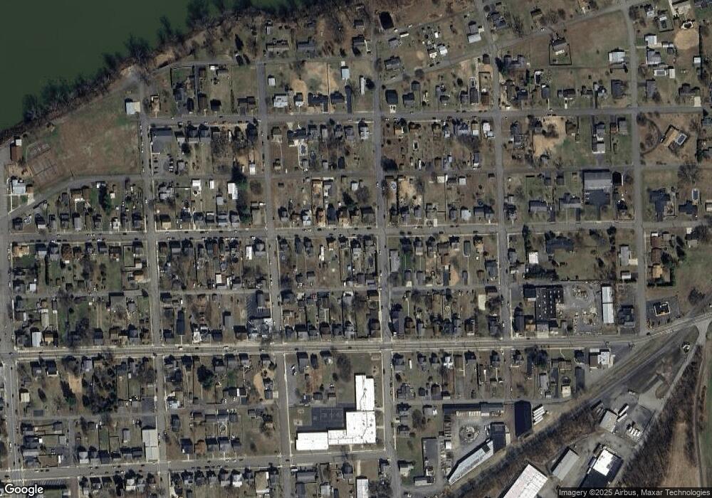 728 E 2nd St, Nescopeck, PA 18635 - photo 1